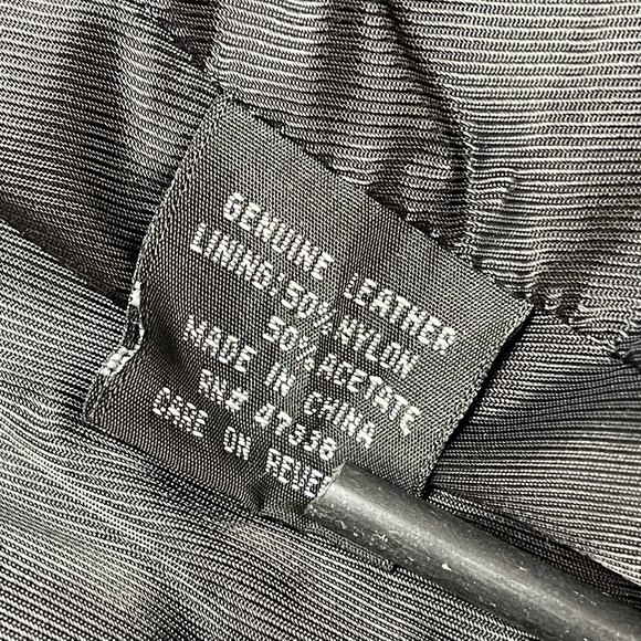 Jones New York City Black Leather 3 Button Mens Jacket Size 40L - Picture 8 of 8